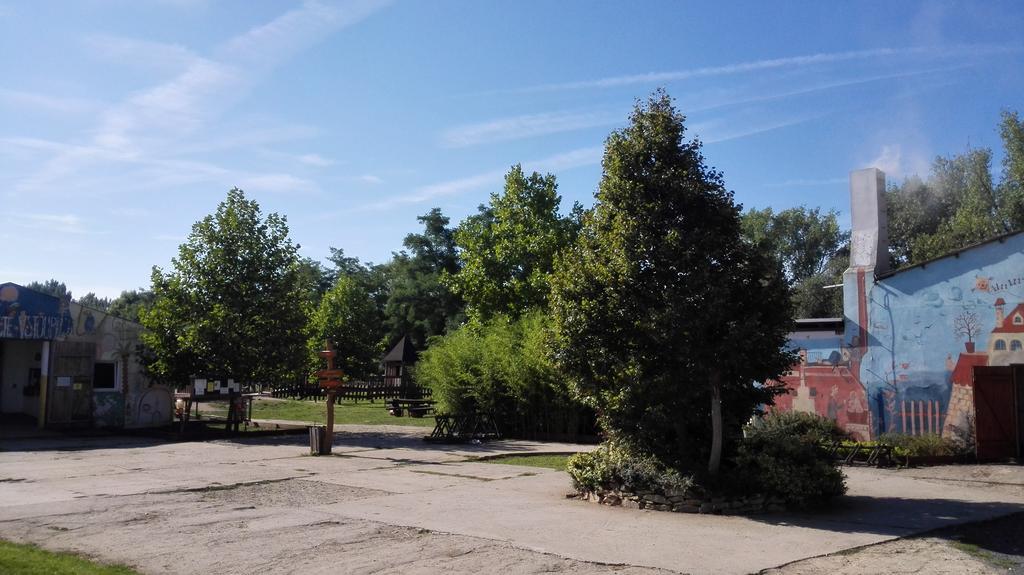 Willa Zoopark Zelcin Mělník Zewnętrze zdjęcie