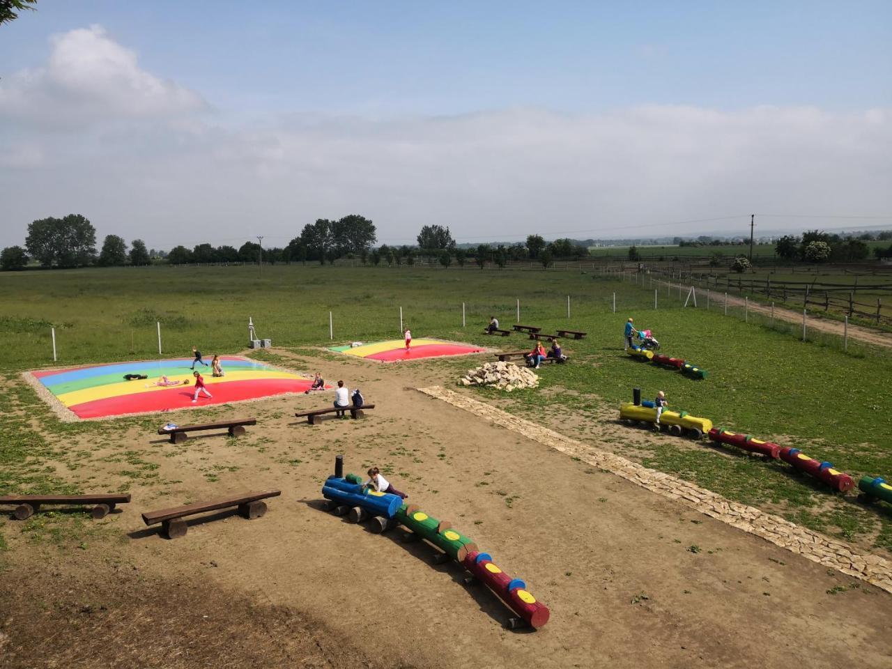 Willa Zoopark Zelcin Mělník Zewnętrze zdjęcie